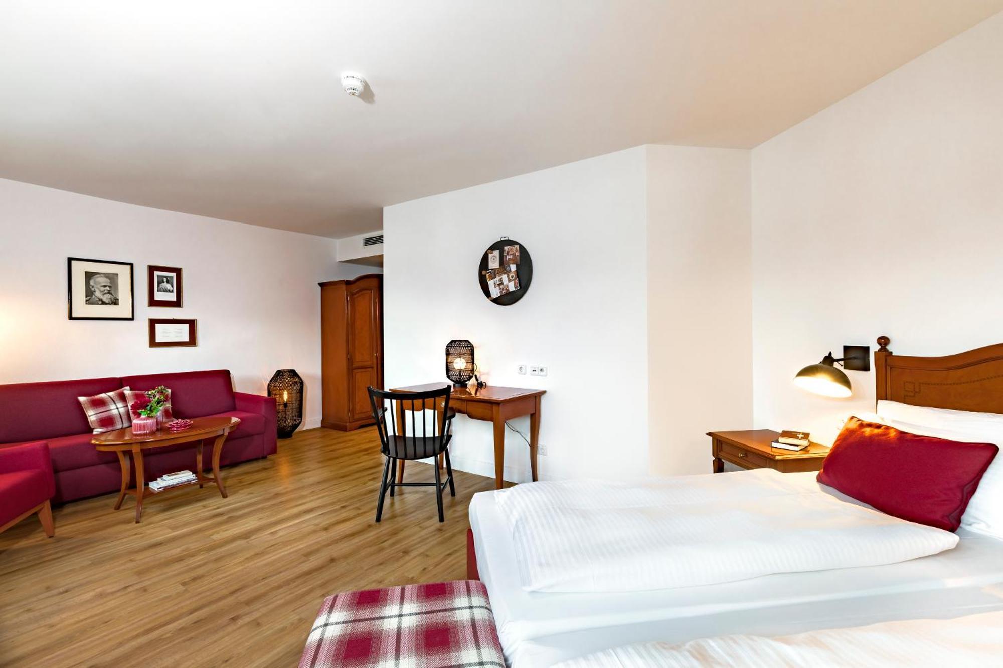 Prinzregent Messe Отель 4*